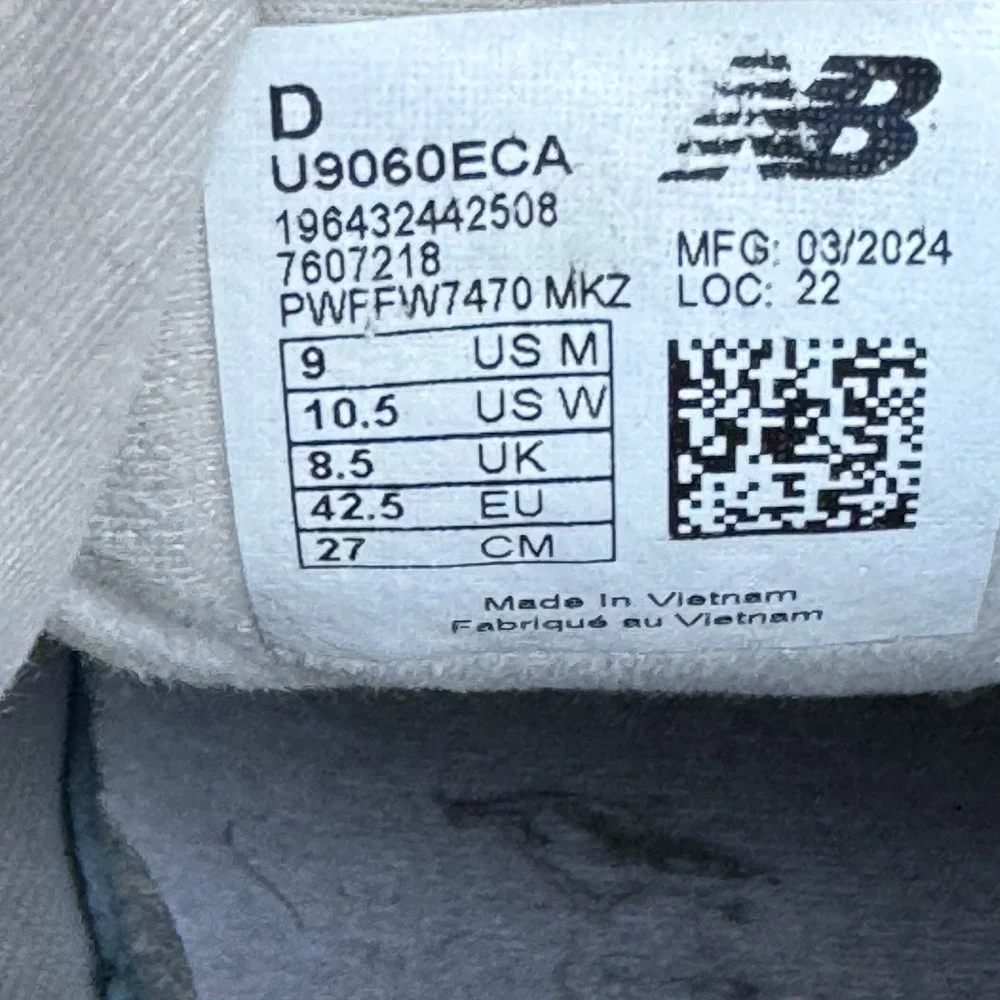 Size M9/W10.5 - New Balance 9060 U9060ECA‎ Men's Shoes White Sea Salt Concrete